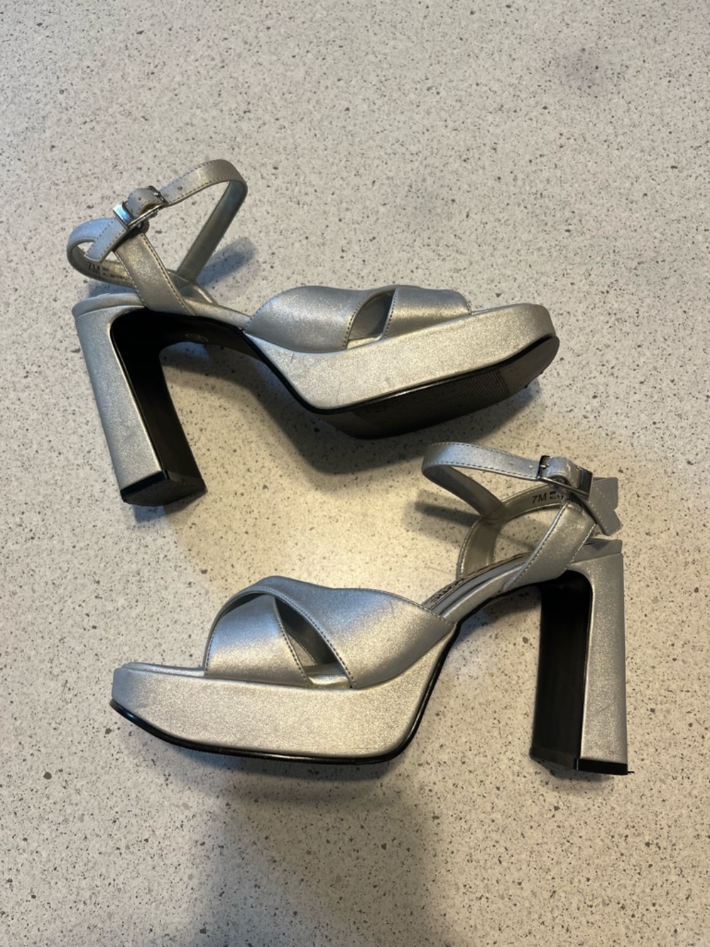 Vintage Club Zone Silver Platform Block Heel Sandals - Picture 9 of 9